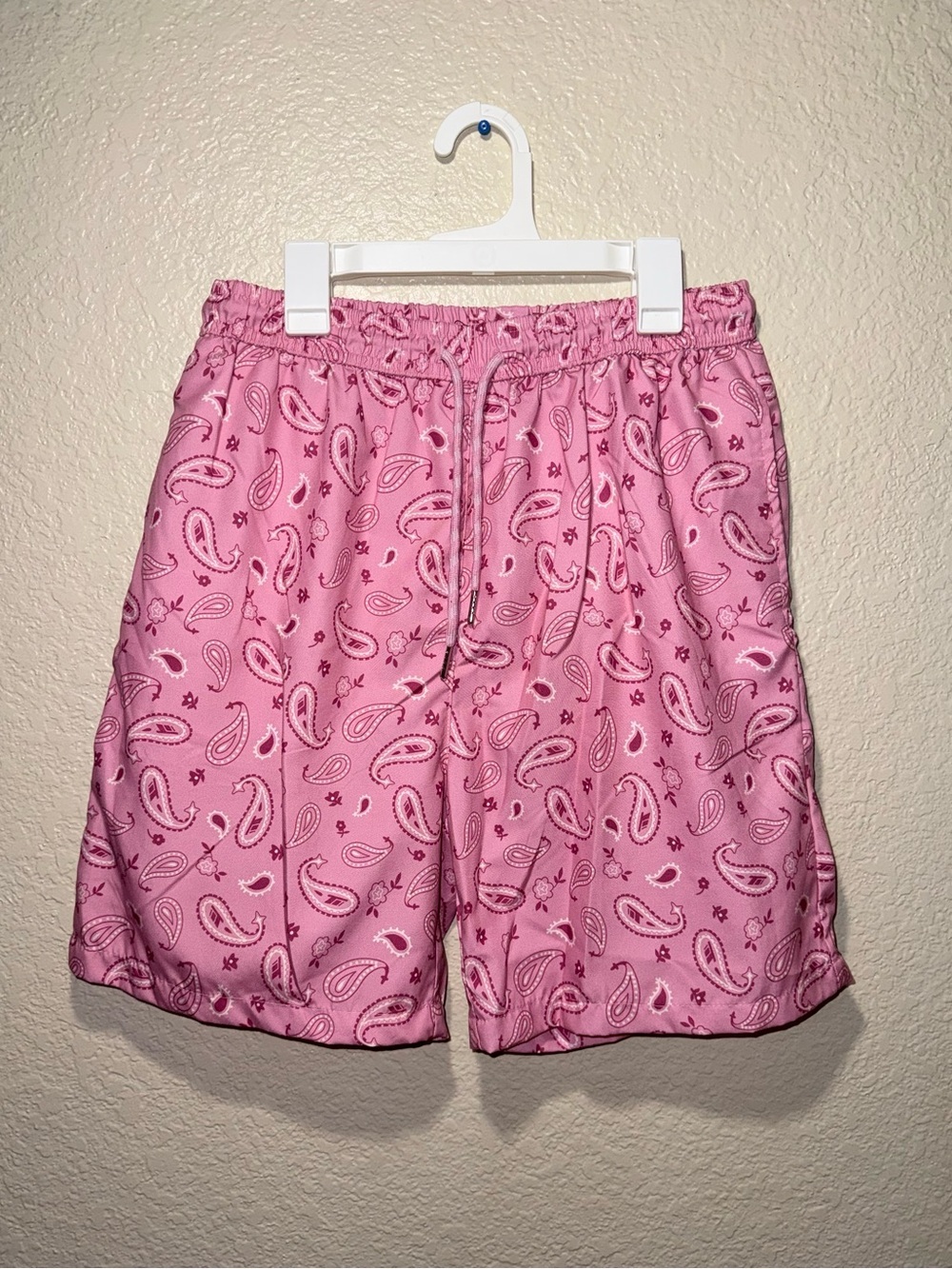 Consequence Pink Paisley Swim Trunks Size M Drawstring Mesh Lined Shorts